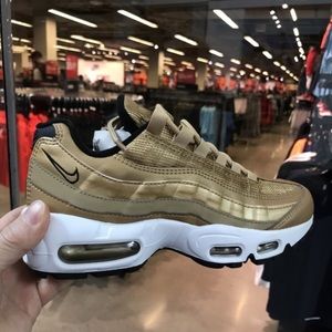 Nike Air Max 95 QS metallic gold